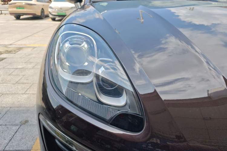 Used Porsche Macan 2017 Macan 2.0T Right Front Headlight