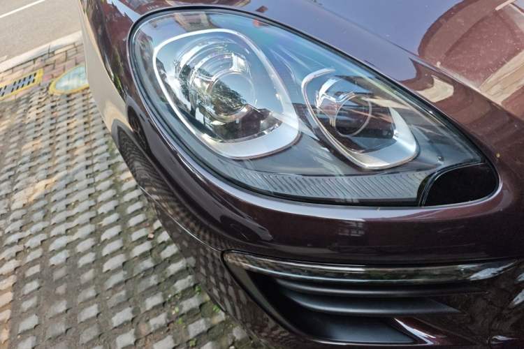 Used Porsche Macan 2017 Macan 2.0T Right Front Headlight