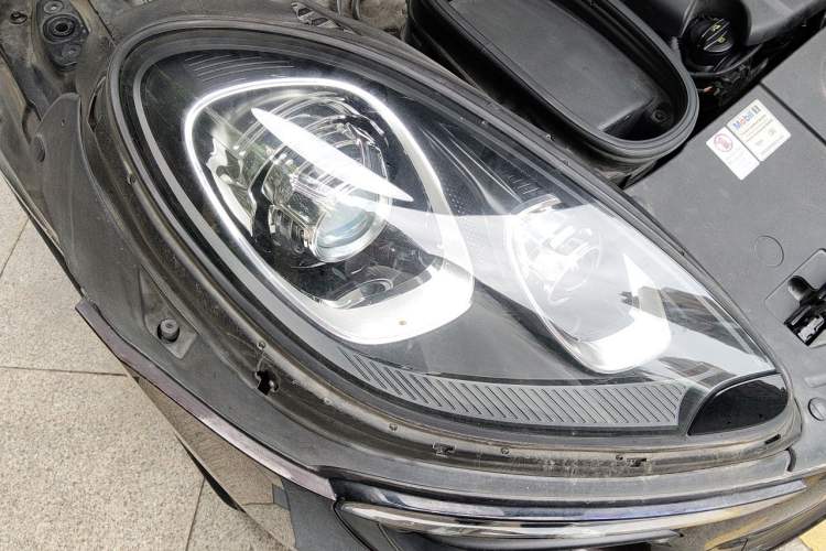 Used Porsche Macan 2017 Macan 2.0T Right Front Headlight