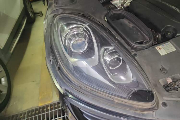 Used Porsche Macan 2017 Macan 2.0T Right Front Headlight