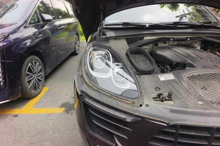 Used Porsche Macan 2017 Macan 2.0T Right Front Headlight
