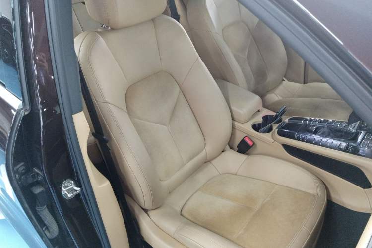 Used Porsche Macan 2017 Macan S 3.0T Right Front Seat
