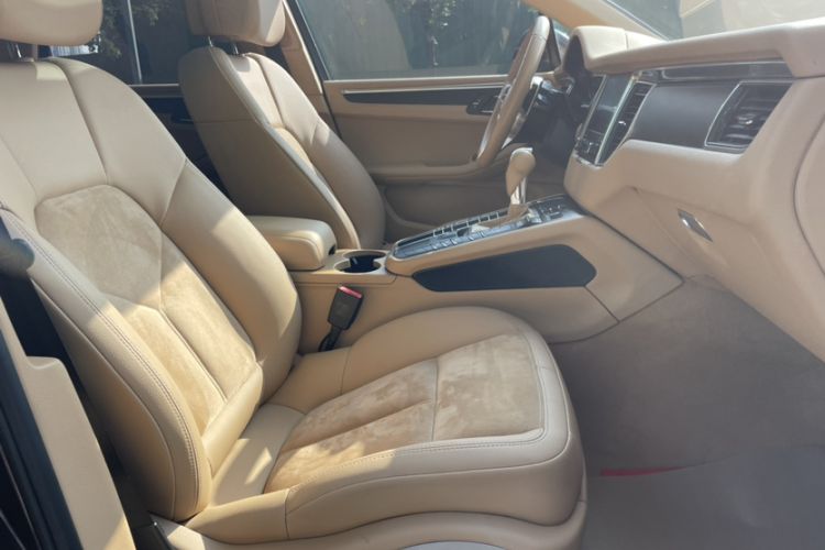 Used Porsche Macan 2017 Macan 2.0T Right Front Seat