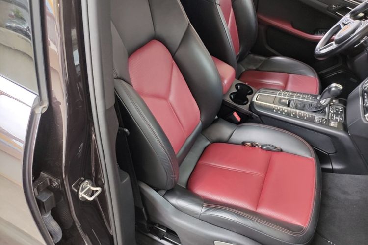 Used Porsche Macan 2017 Macan 2.0T Right Front Seat