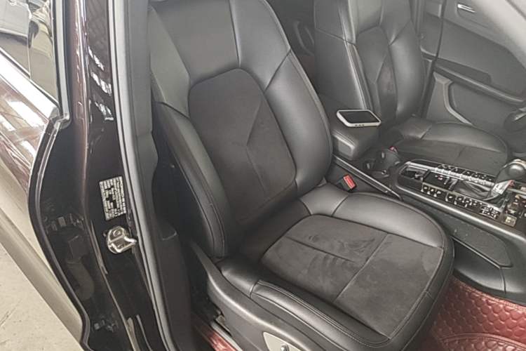 Used Porsche Macan 2017 Macan 2.0T Right Front Seat