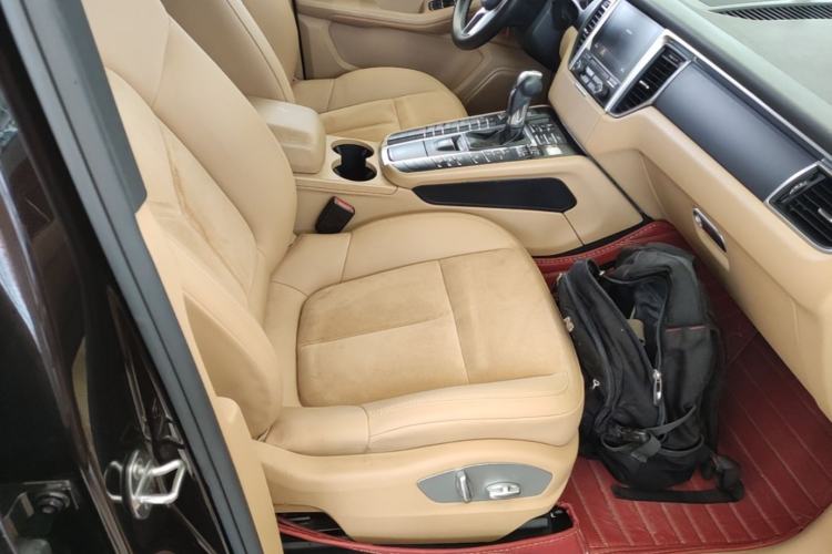 Used Porsche Macan 2017 Macan 2.0T Right Front Seat