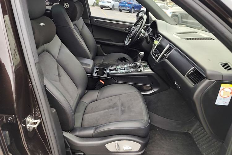Used Porsche Macan 2017 Macan 2.0T Right Front Seat