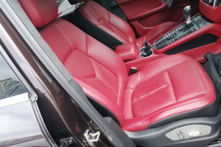 Used Porsche Macan 2017 Macan 2.0T Right Front Seat