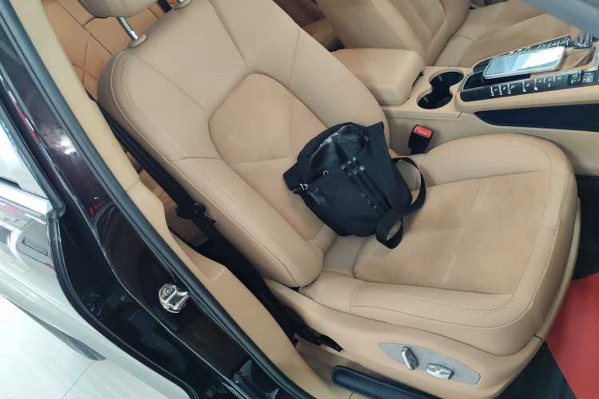 Used Porsche Macan 2017 Macan 2.0T Right Front Seat