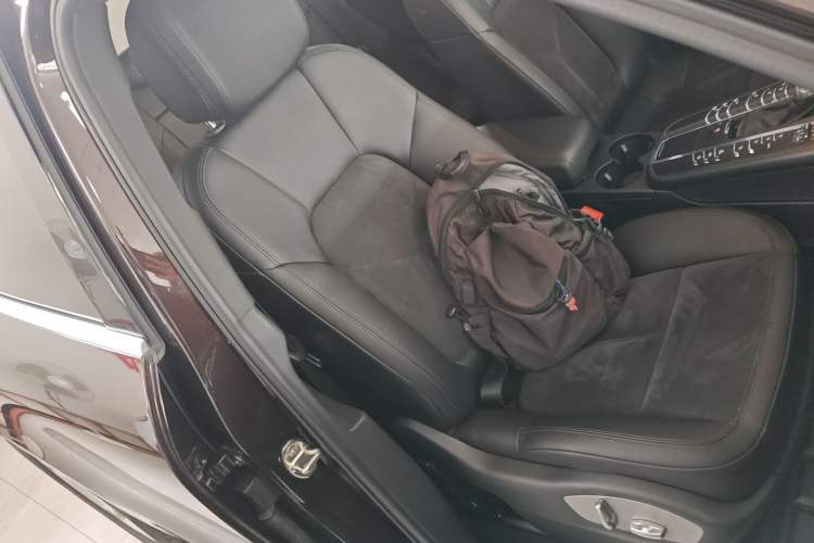 Used Porsche Macan 2017 Macan 2.0T Right Front Seat