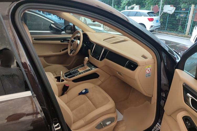 Used Porsche Macan 2017 Macan 2.0T Right Front Seat