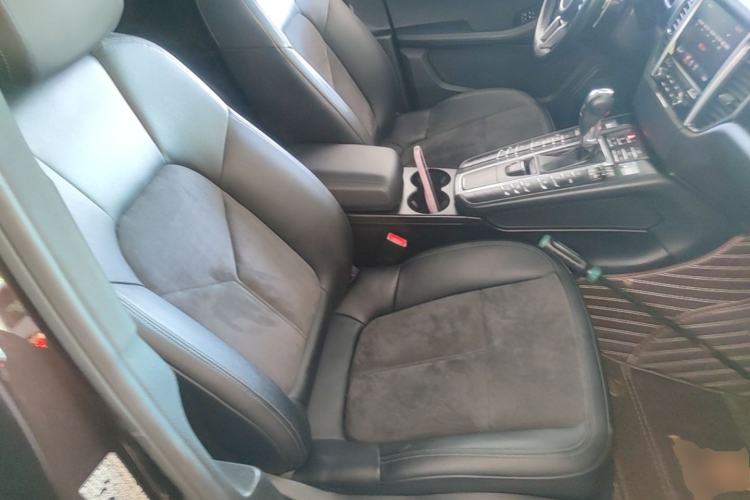 Used Porsche Macan 2017 Macan 2.0T Right Front Seat