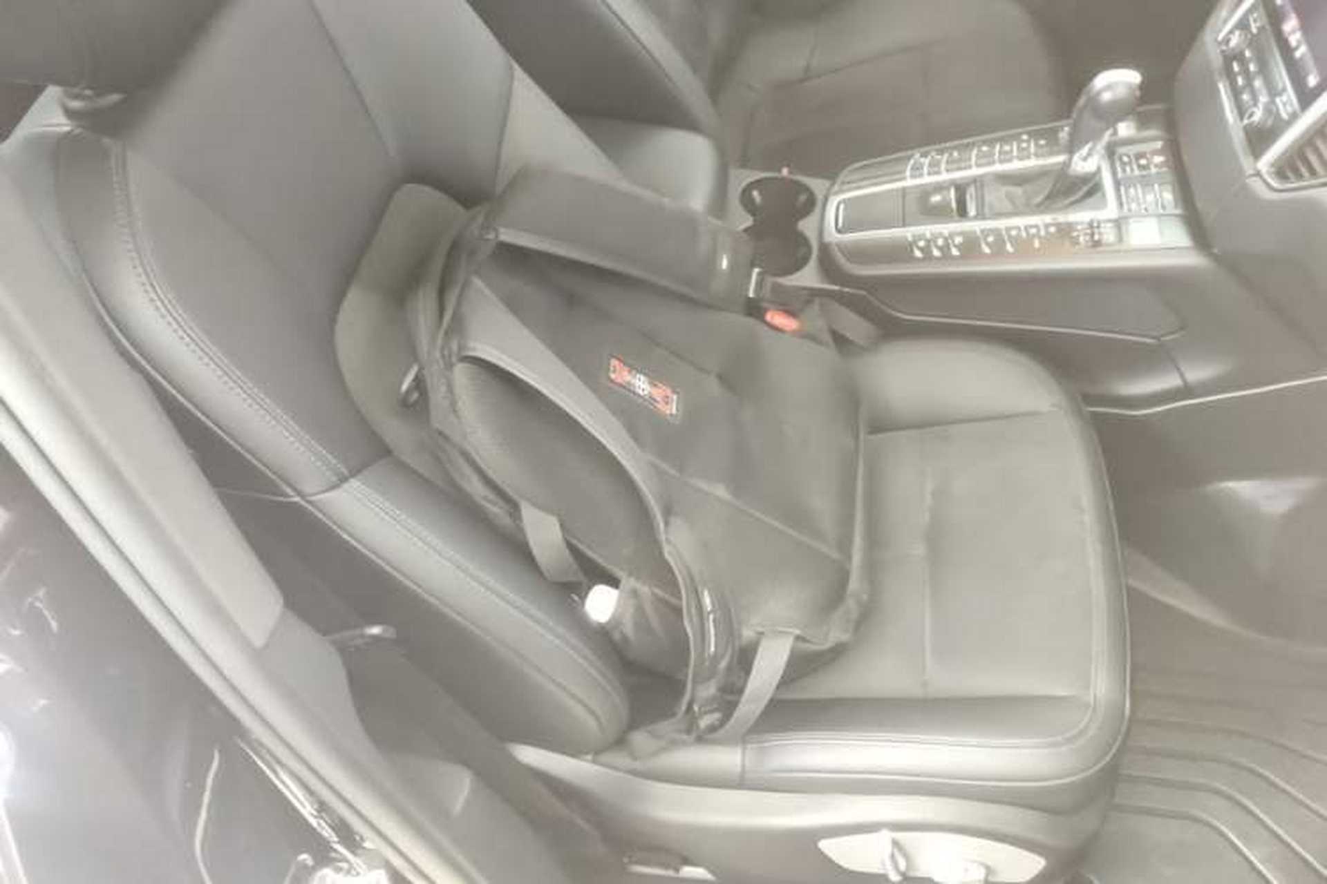 Used Porsche Macan 2017 Macan 2.0T Right Front Seat