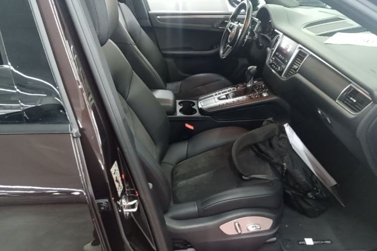 Used Porsche Macan 2017 Macan 2.0T Right Front Seat