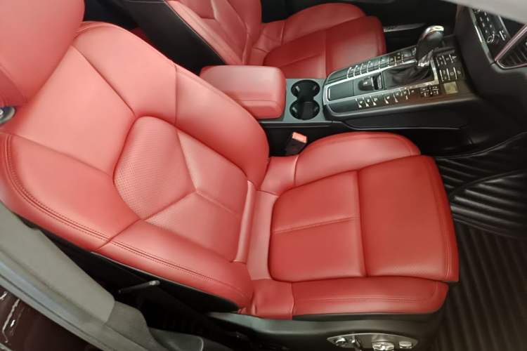 Used Porsche Macan 2017 Macan S 3.0T Right Front Seat