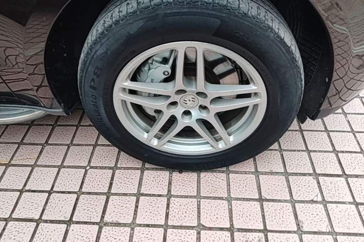 Used Porsche Macan 2017 Macan S 3.0T Right Front Wheel Hub