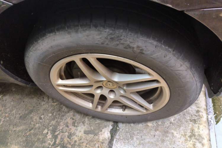 Used Porsche Macan 2017 Macan 2.0T Right Front Wheel Hub