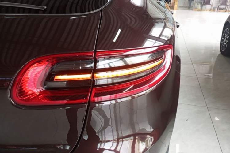 Used Porsche Macan 2017 Macan 2.0T Right Rear Taillight