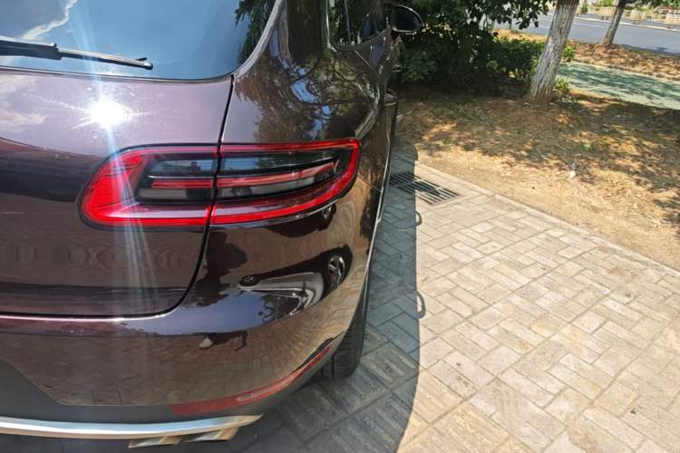 Used Porsche Macan 2017 Macan 2.0T Right Rear Taillight