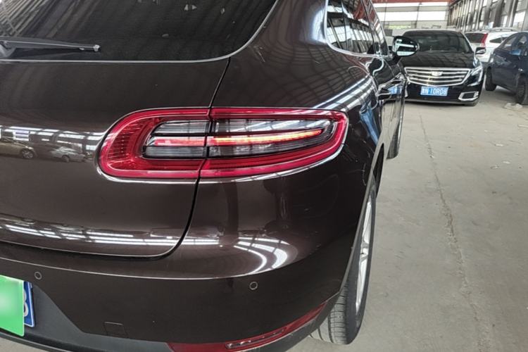 Used Porsche Macan 2017 Macan 2.0T Right Rear Taillight