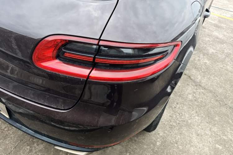 Used Porsche Macan 2017 Macan 2.0T Right Rear Taillight