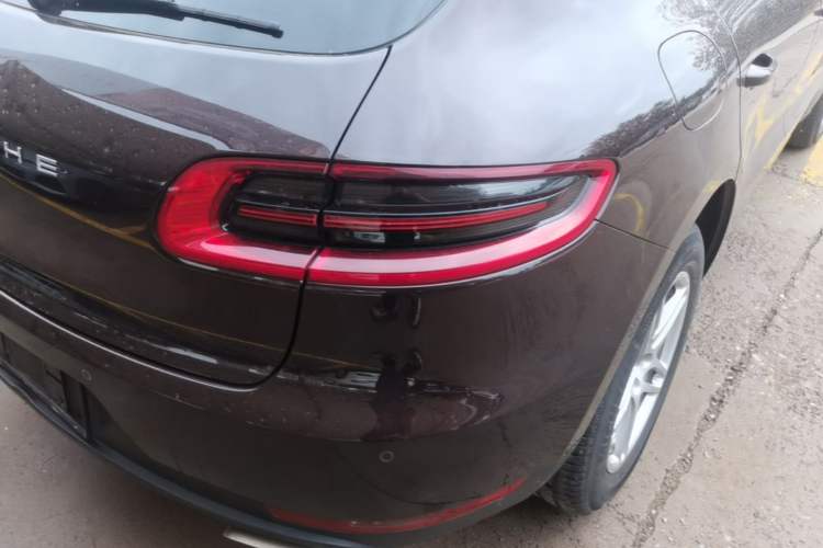 Used Porsche Macan 2017 Macan 2.0T Right Rear Taillight
