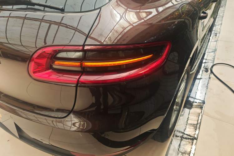 Used Porsche Macan 2017 Macan 2.0T Right Rear Taillight