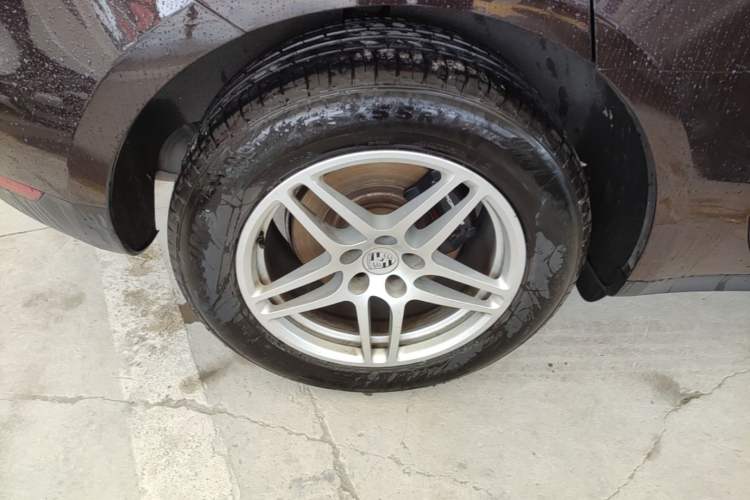 Used Porsche Macan 2017 Macan 2.0T Right Rear Wheel Hub