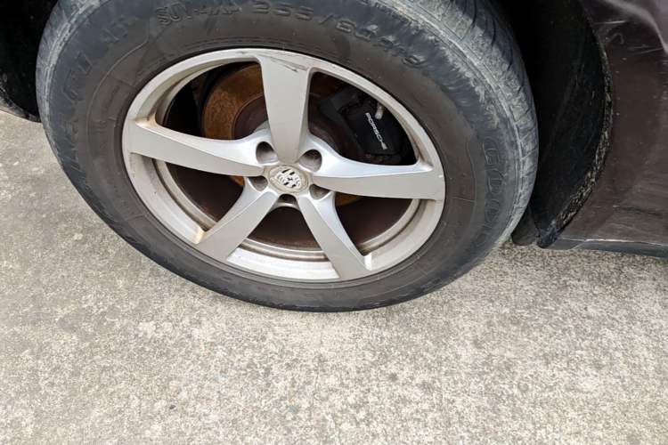 Used Porsche Macan 2017 Macan 2.0T Right Rear Wheel Hub