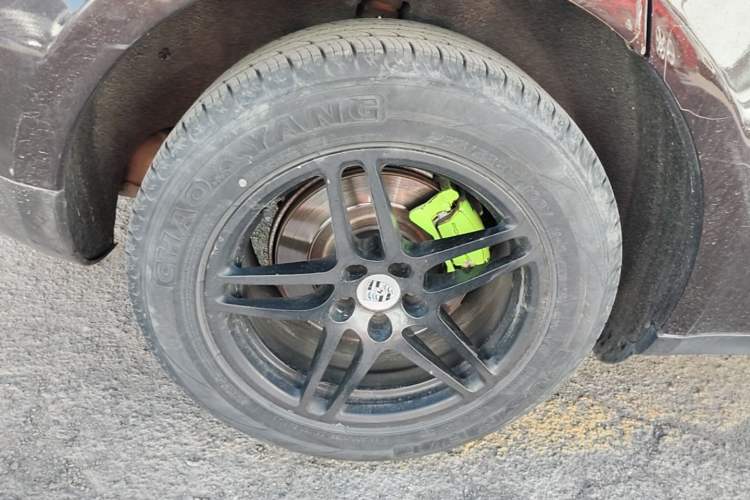 Used Porsche Macan 2017 Macan 2.0T Right Rear Wheel Hub