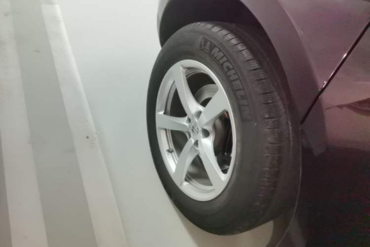 Used Porsche Macan 2017 Macan 2.0T Right Rear Wheel Hub
