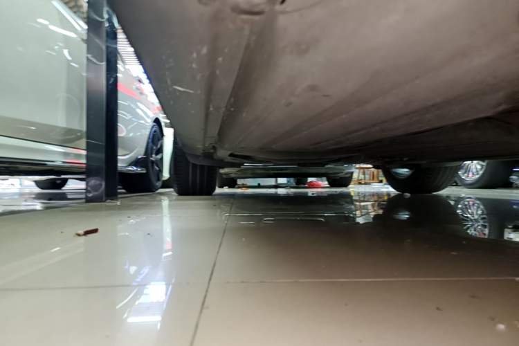Used Porsche Macan 2017 Macan S 3.0T Right Side Sill