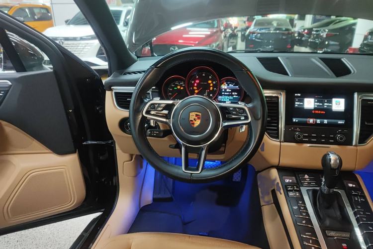 Used Porsche Macan 2017 Macan 2.0T Steering Wheel