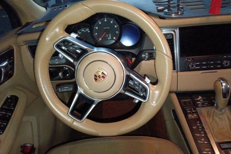 Used Porsche Macan 2017 Macan 2.0T Steering Wheel