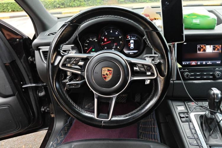 Used Porsche Macan 2017 Macan 2.0T Steering Wheel