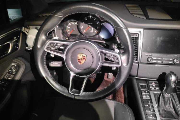 Used Porsche Macan 2017 Macan 2.0T Steering Wheel