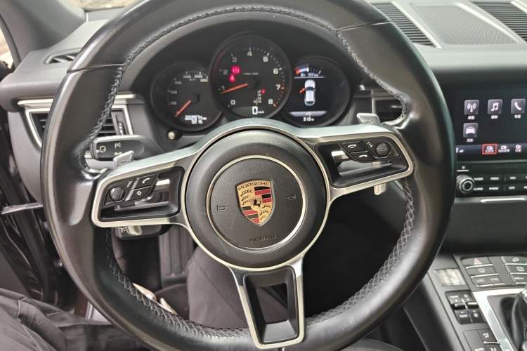 Used Porsche Macan 2017 Macan 2.0T Steering Wheel
