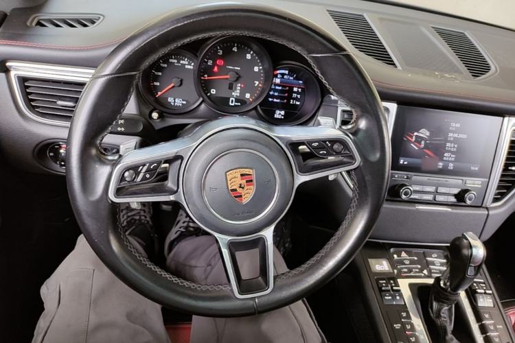 Used Porsche Macan 2017 Macan 2.0T Steering Wheel