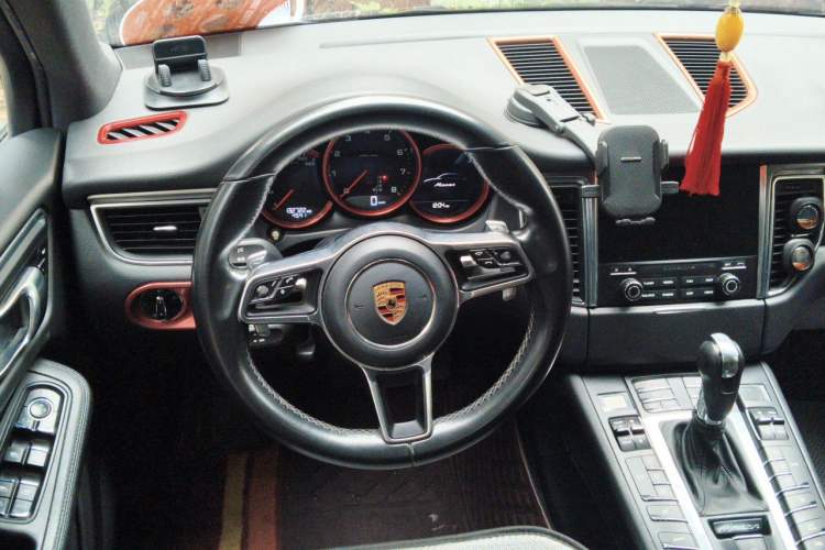Used Porsche Macan 2017 Macan 2.0T Steering Wheel