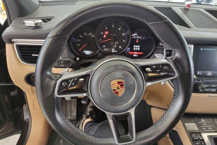 Used Porsche Macan 2017 Macan 2.0T Steering Wheel