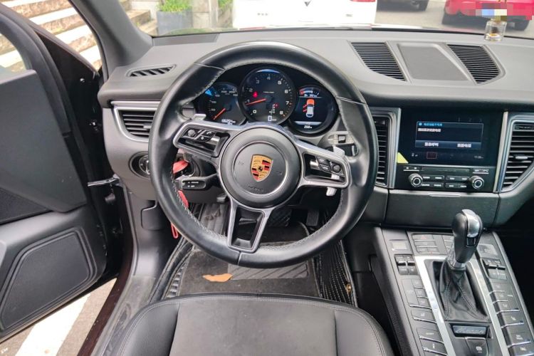 Used Porsche Macan 2017 Macan 2.0T Steering Wheel