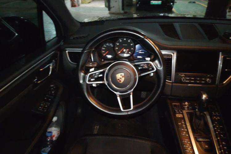 Used Porsche Macan 2017 Macan 2.0T Steering Wheel