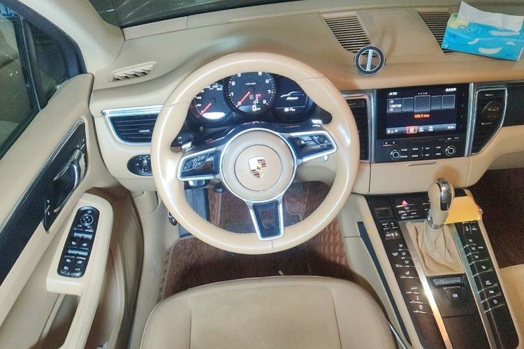 Used Porsche Macan 2017 Macan 2.0T Steering Wheel