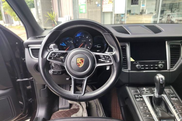 Used Porsche Macan 2017 Macan 2.0T Steering Wheel