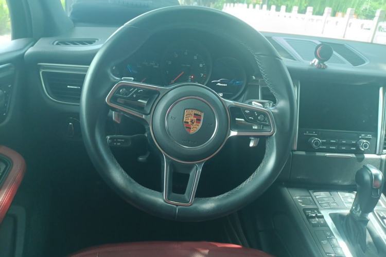 Used Porsche Macan 2017 Macan 2.0T Steering Wheel