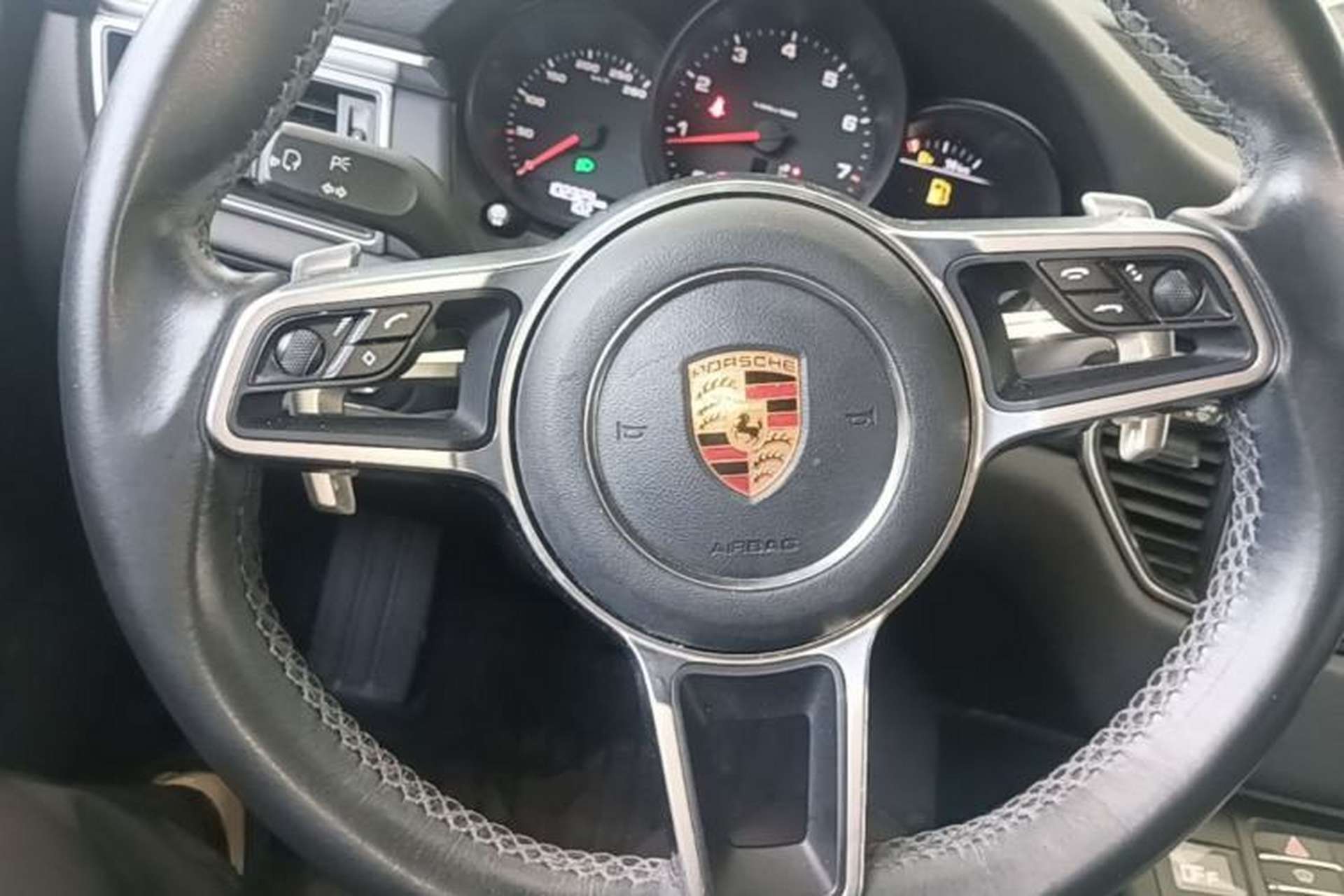 Used Porsche Macan 2017 Macan 2.0T Steering Wheel