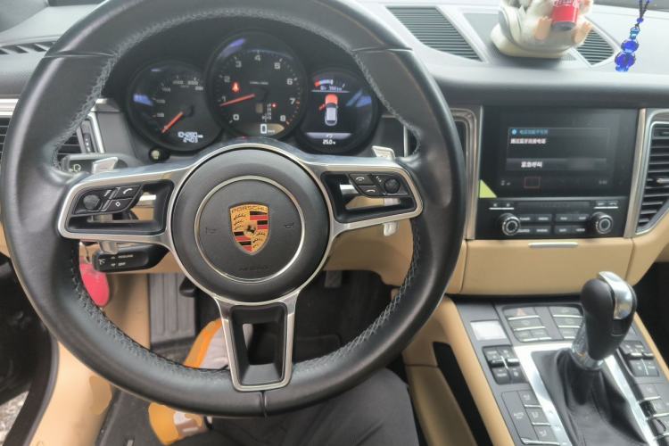 Used Porsche Macan 2017 Macan 2.0T Steering Wheel