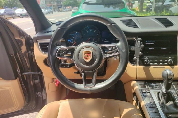 Used Porsche Macan 2017 Macan 2.0T Steering Wheel