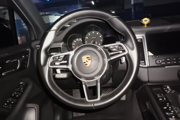 Used Porsche Macan 2017 Macan 2.0T Steering Wheel