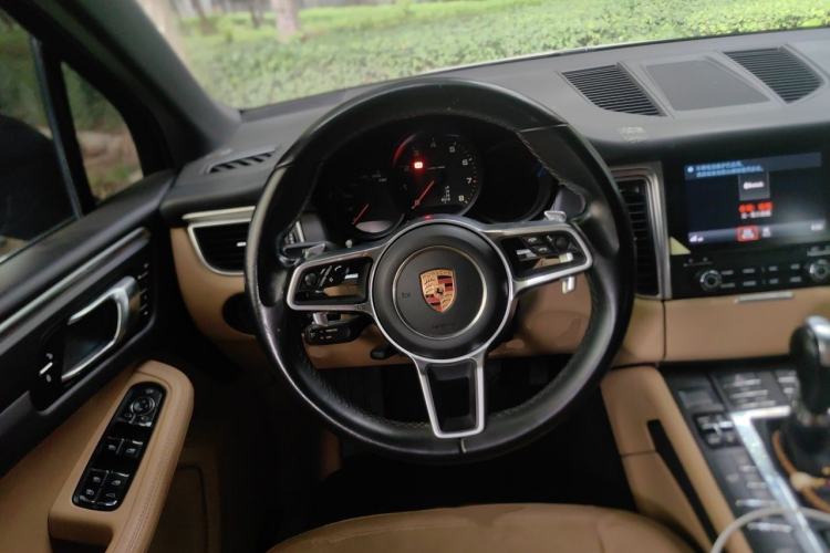 Used Porsche Macan 2017 Macan 2.0T Steering Wheel